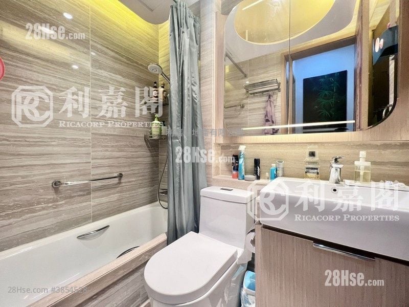 Park Mediterranean Sell 2 Bedrooms , 1 Bathroom 528 ft²