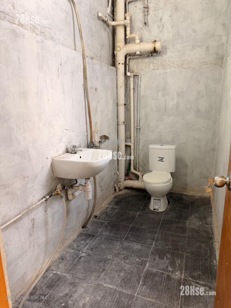 Wah Wai Centre Rental 1 Toilet