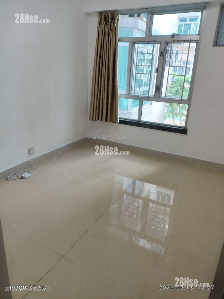 Sheung Shui Centre Sell 2 Bedrooms , 1 Bathroom 330 ft²