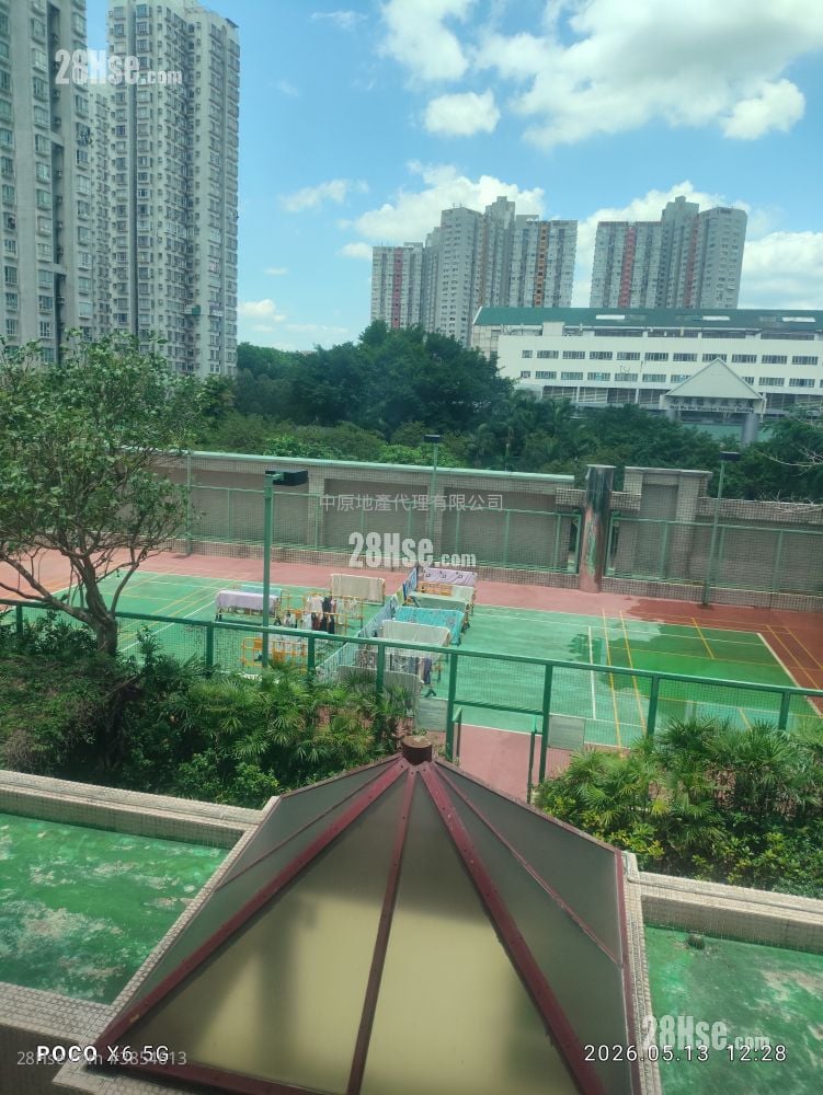 Sheung Shui Centre Sell 2 Bedrooms , 1 Bathroom 330 ft²