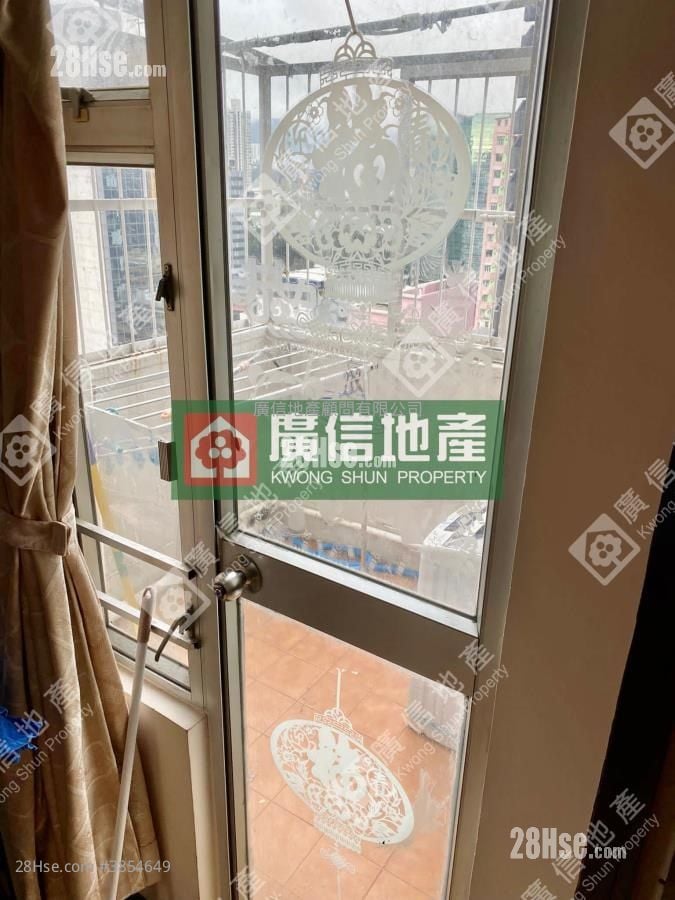 Chee Hing Building Sell 2 Bedrooms , 1 Bathroom 333 ft²