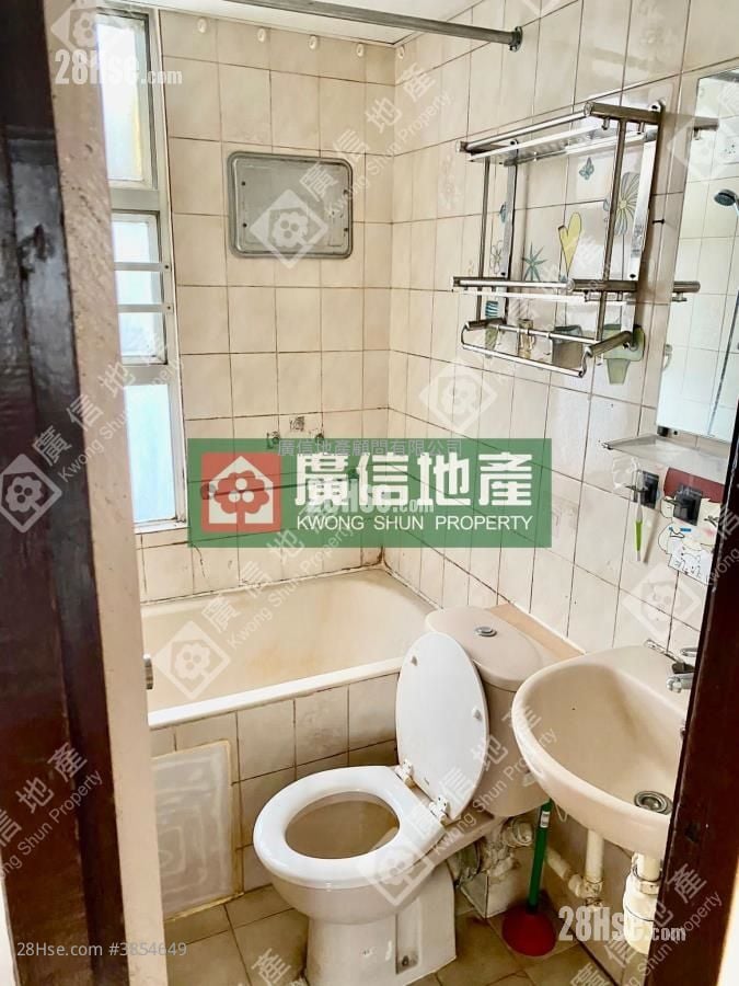 Chee Hing Building Sell 2 Bedrooms , 1 Bathroom 333 ft²