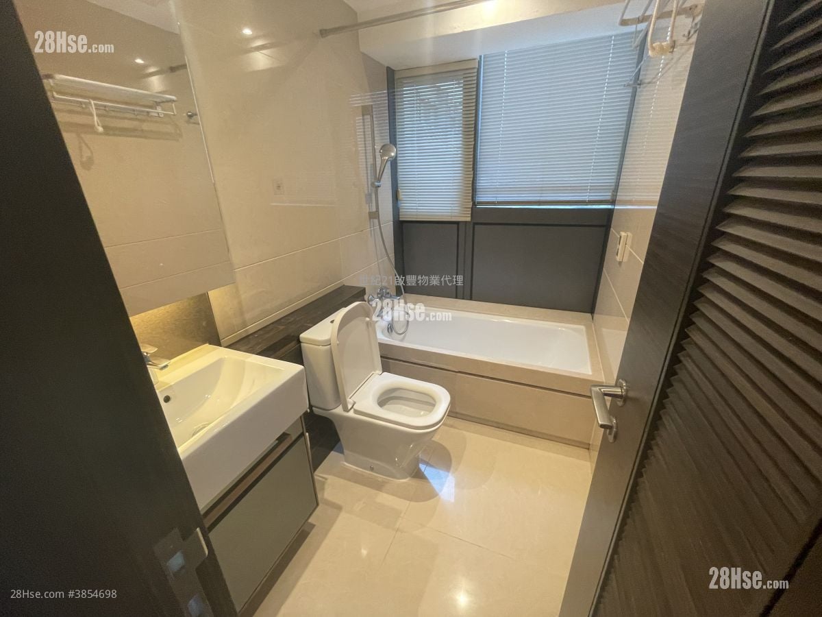Victoria Skye Rental 4 Bedrooms , 2 Bathrooms 700 ft²
