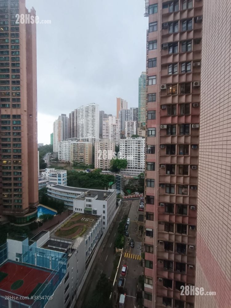 富泽花园 租盘 3 房 , 2 浴室 652 平方尺