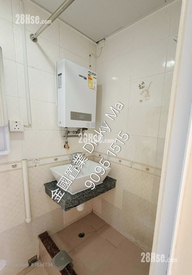 Hayon Building Rental 2 Bedrooms , 1 Bathroom 251 ft²