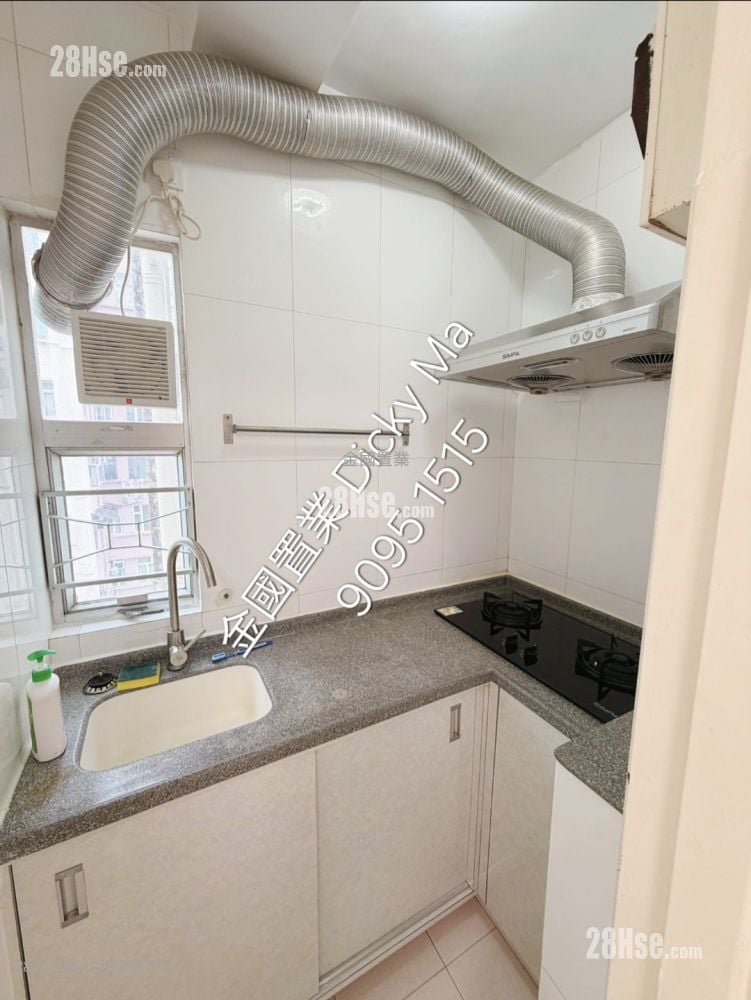 Hayon Building Rental 2 Bedrooms , 1 Bathroom 251 ft²