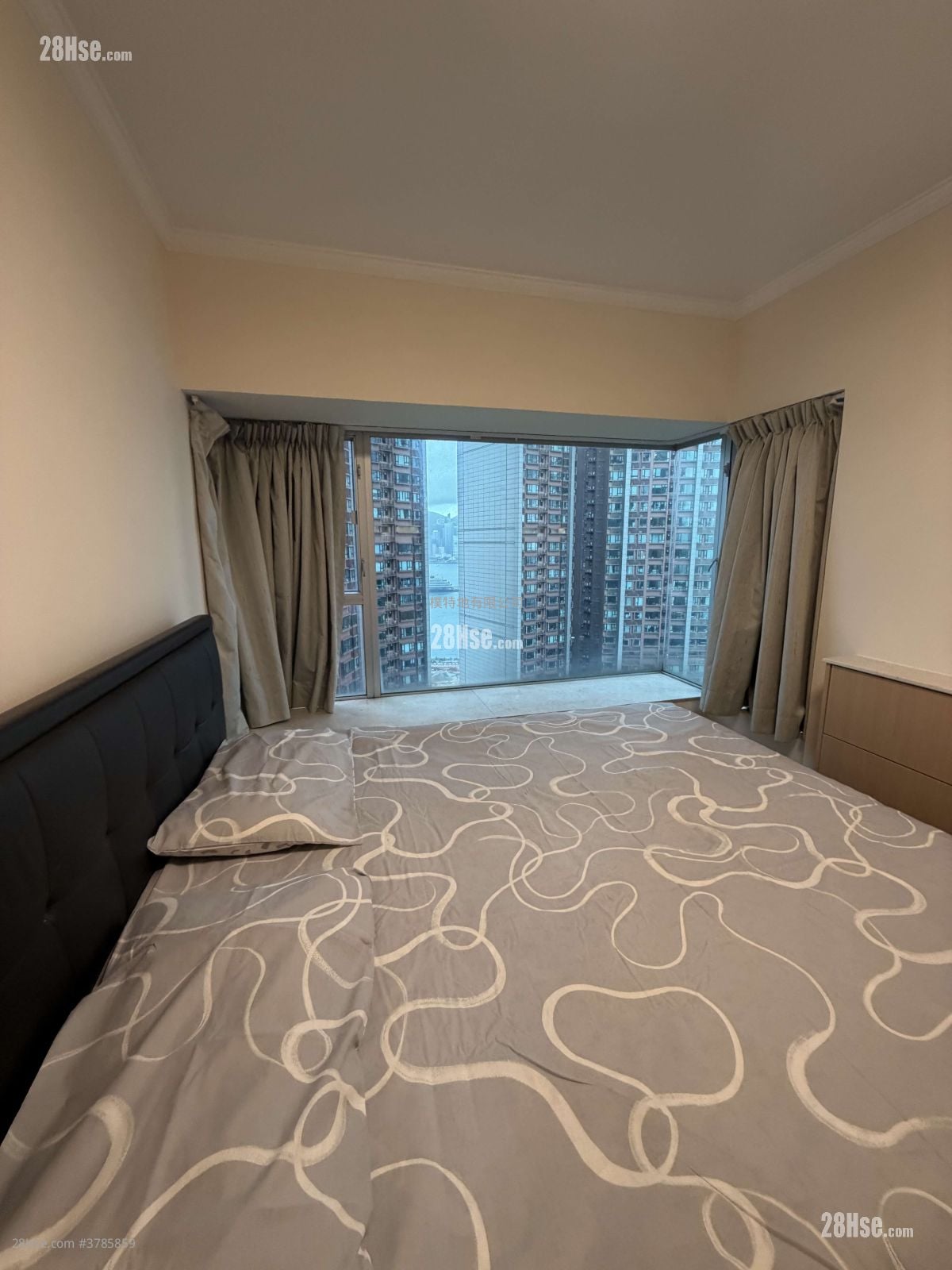 The Waterfront Rental 3 Bedrooms , 2 Bathrooms 934 ft²