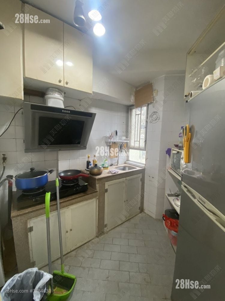 Tsui Lai Garden Sell 3 Bedrooms 591 ft²