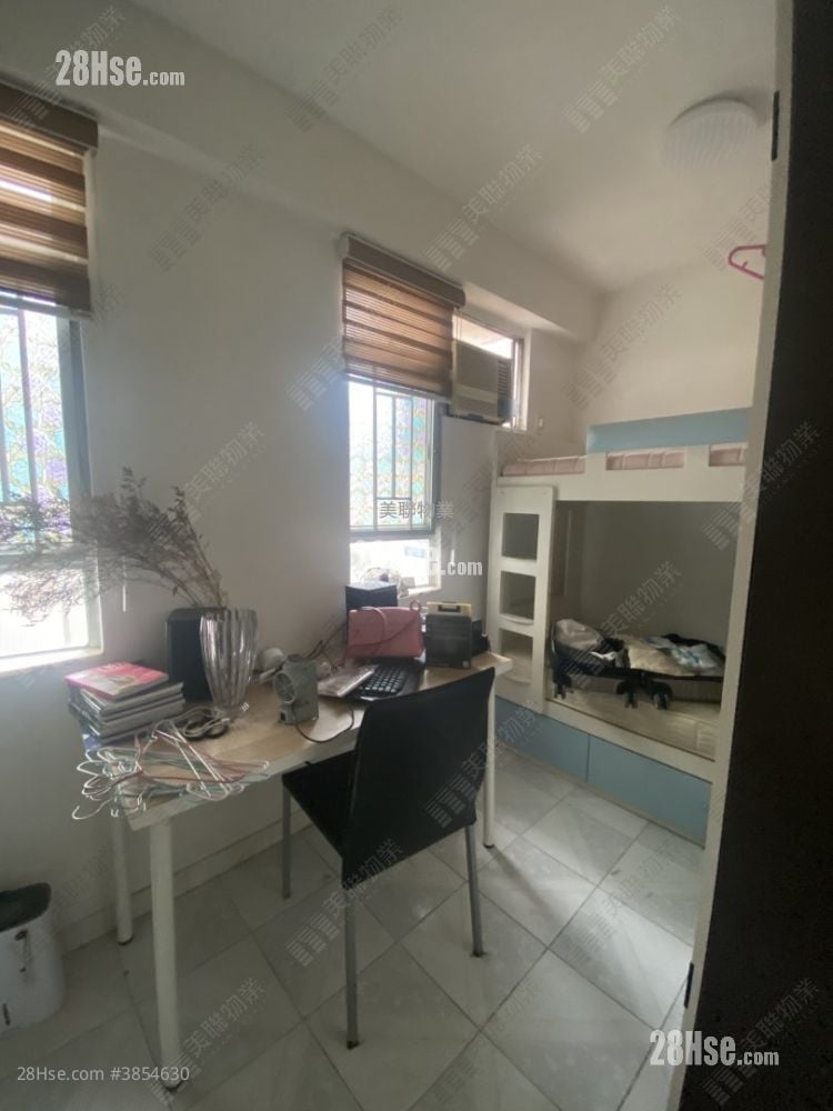 Tsui Lai Garden Sell 3 Bedrooms 591 ft²