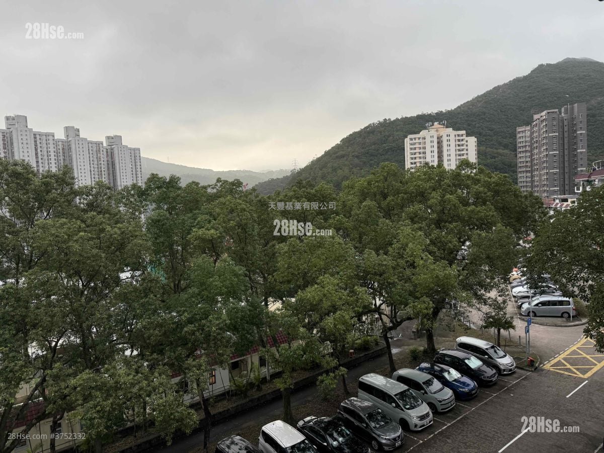 Yau Yue Wan Village Sell 2 Bedrooms , 1 Bathroom 700 ft²