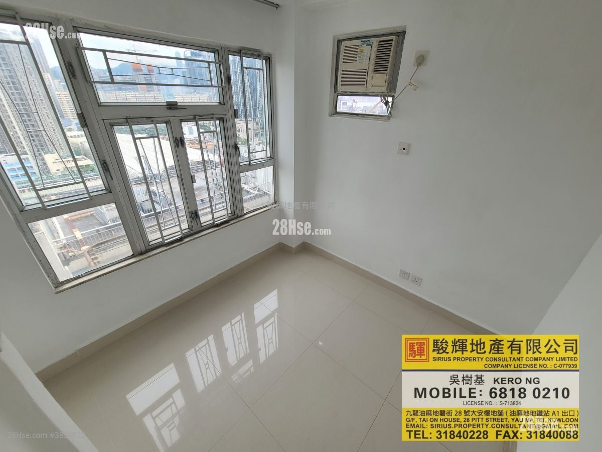 Hayon Building Rental 2 Bedrooms , 1 Bathroom 251 ft²