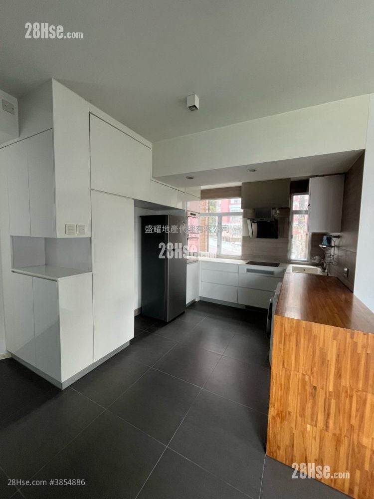Seaview Garden Rental 2 Bedrooms , 1 Bathroom 730 ft²