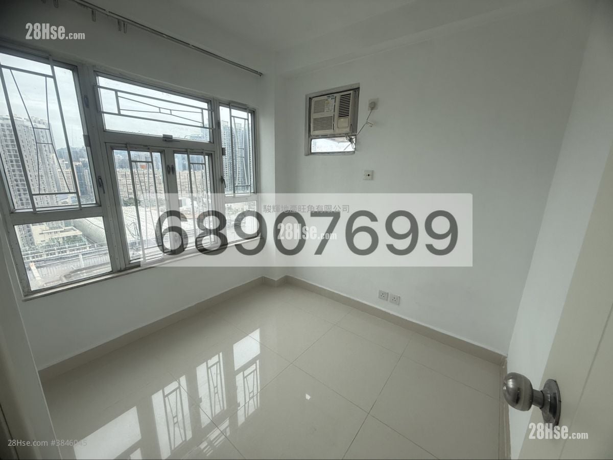 Hayon Building Rental 2 Bedrooms , 1 Bathroom 251 ft²
