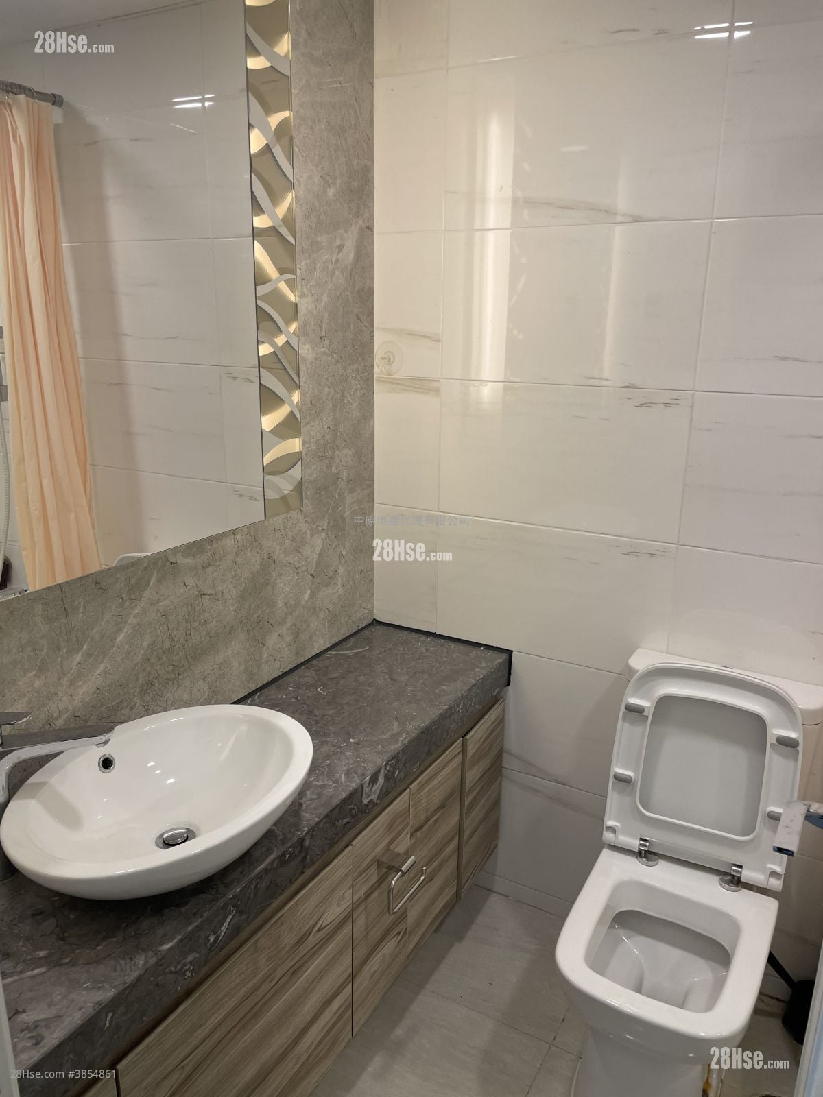 The Beaumount Sell 3 Bedrooms 741 ft²