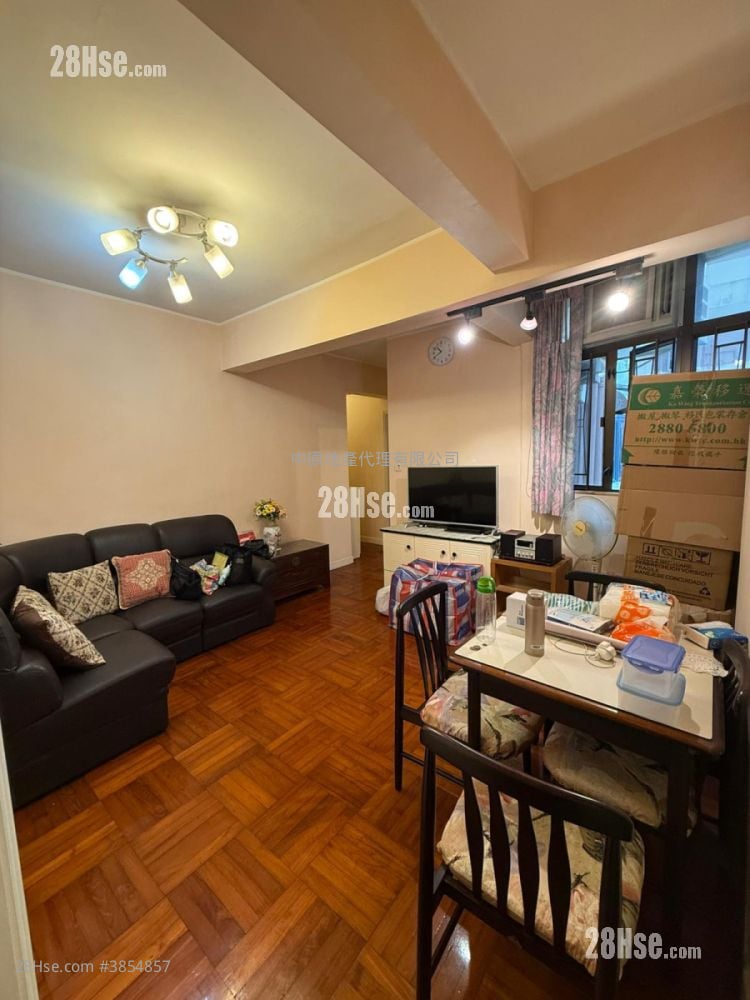 World Fair Court Sell 3 Bedrooms , 1 Bathroom 510 ft²