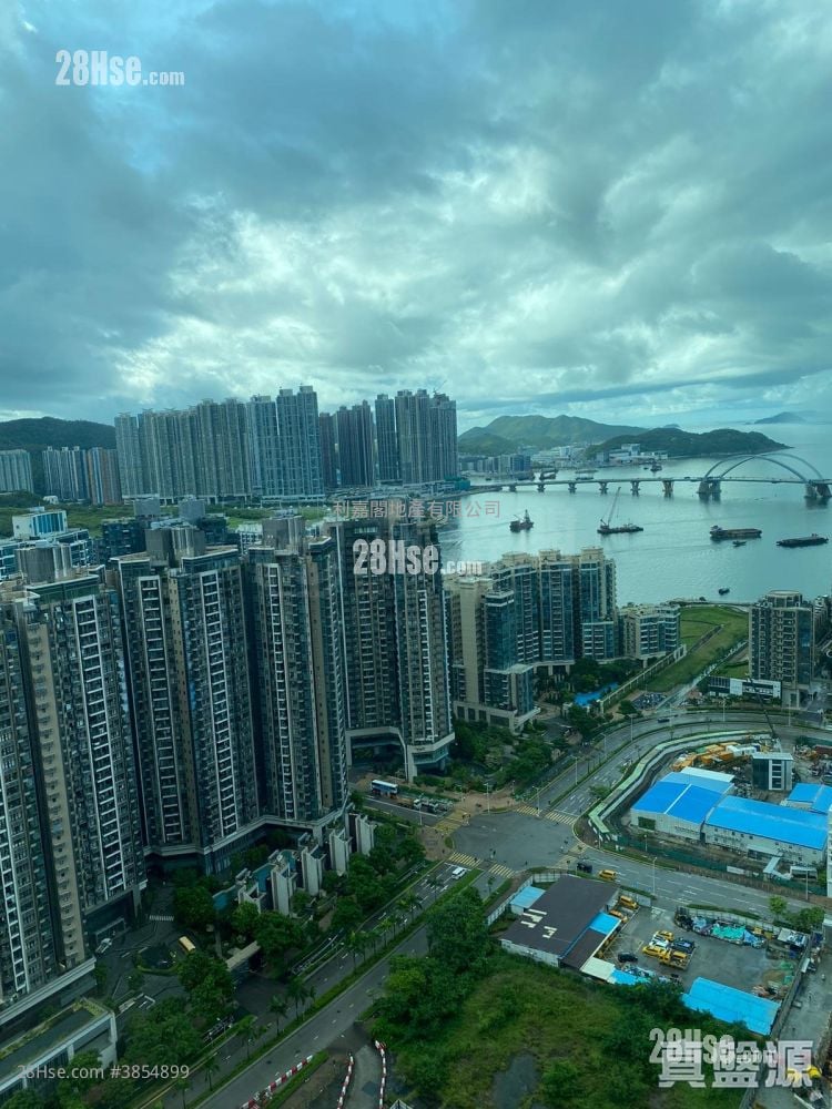Park Central Sell 3 Bedrooms , 2 Bathrooms 684 ft²