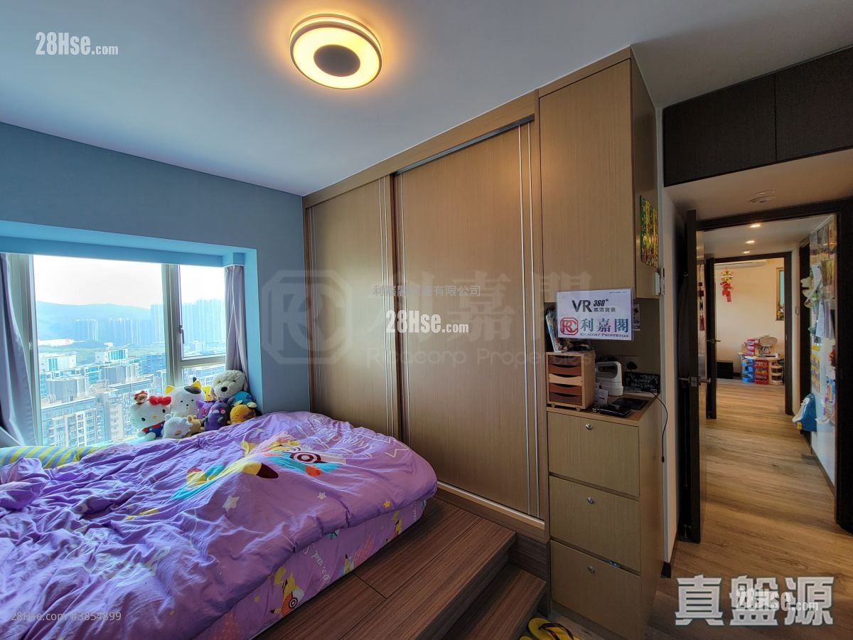 Park Central Sell 3 Bedrooms , 2 Bathrooms 684 ft²