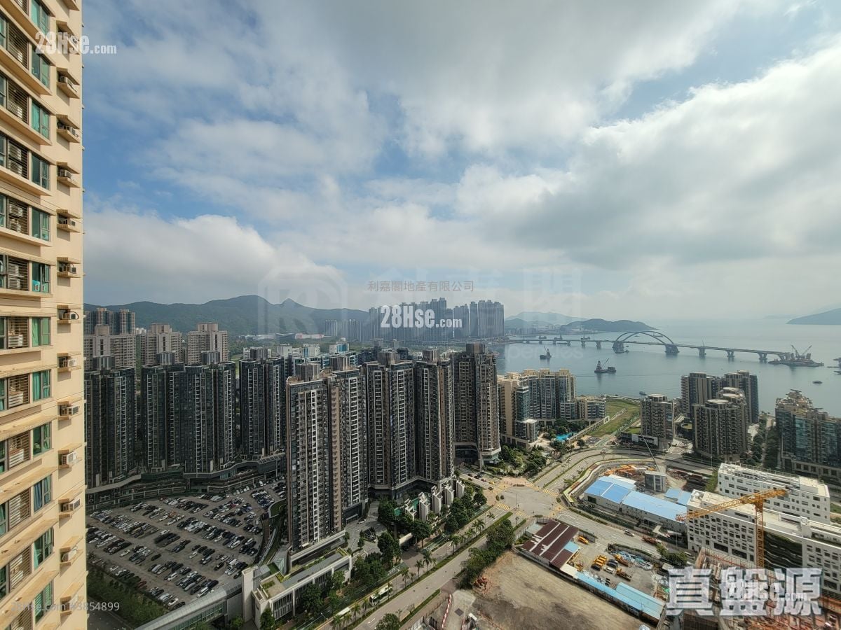 Park Central Sell 3 Bedrooms , 2 Bathrooms 684 ft²
