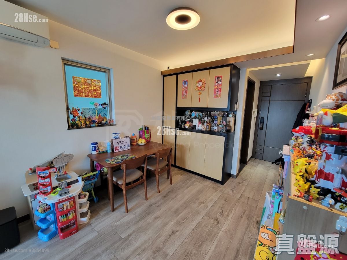 Park Central Sell 3 Bedrooms , 2 Bathrooms 684 ft²