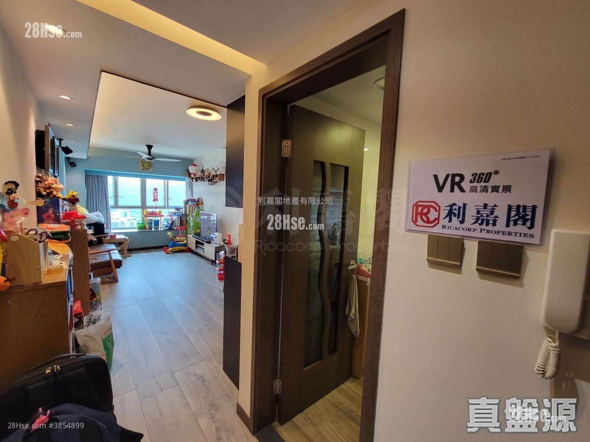 Park Central Sell 3 Bedrooms , 2 Bathrooms 684 ft²