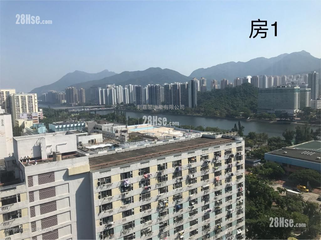 Lucky Plaza Rental 3 Bedrooms , 1 Bathroom 326 ft²