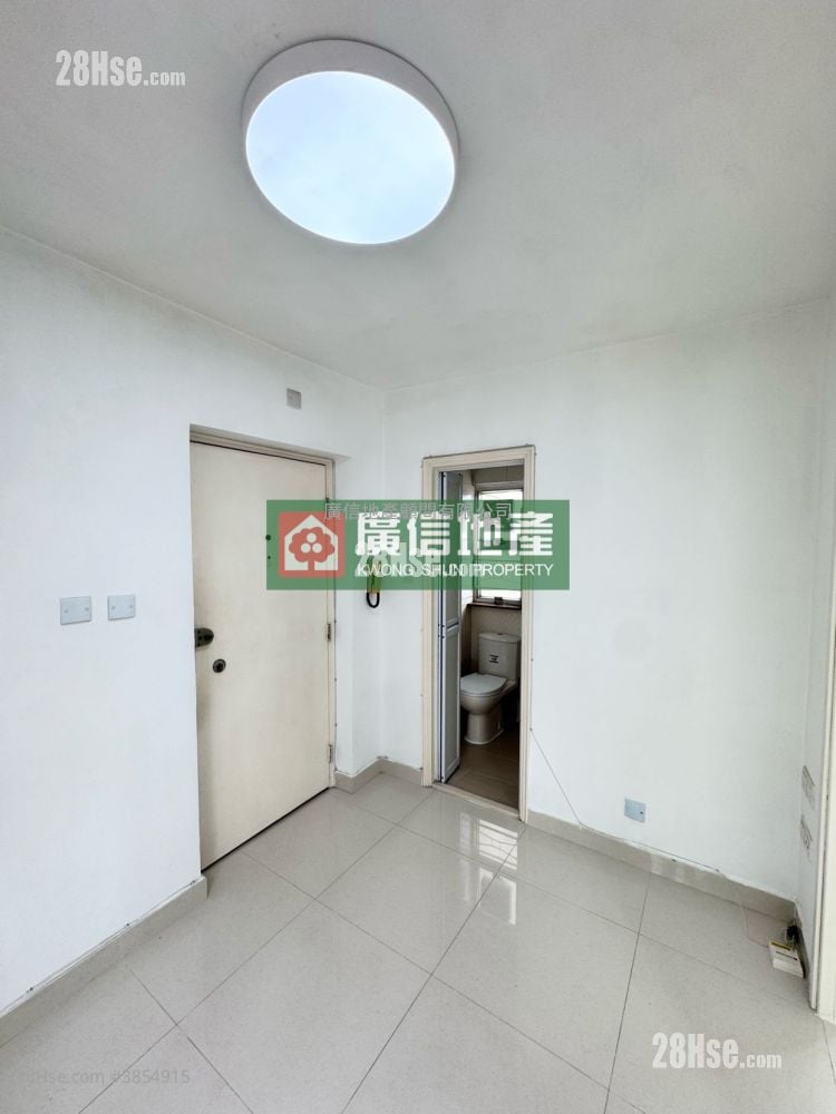 Hayon Building Rental 2 Bedrooms , 1 Bathroom 251 ft²
