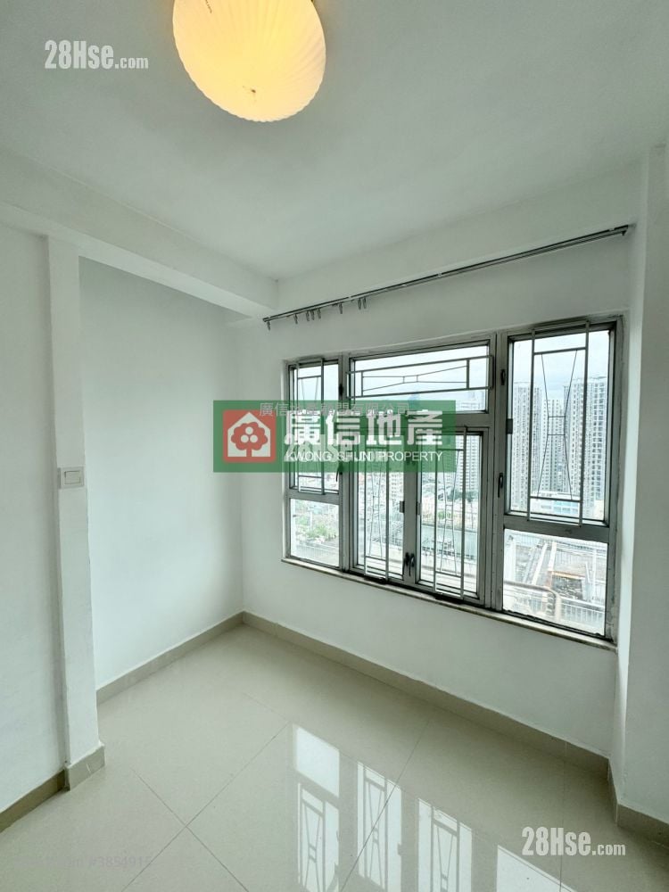 Hayon Building Rental 2 Bedrooms , 1 Bathroom 251 ft²