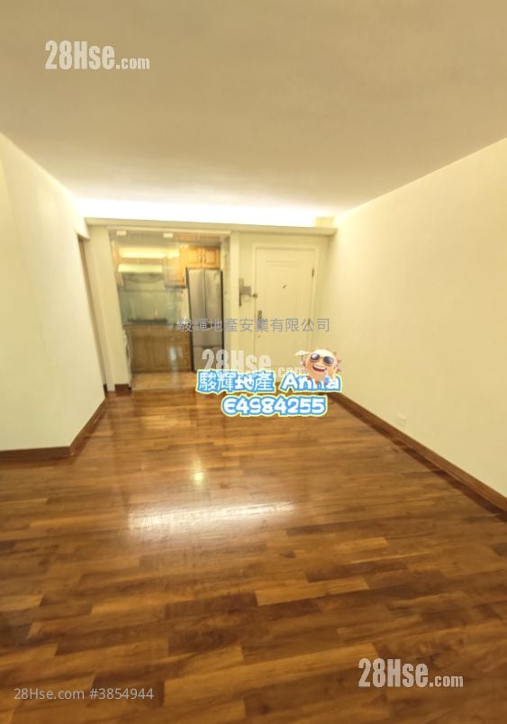 Village Gardens Sell 3 Bedrooms , 2 Bathrooms 762 ft²
