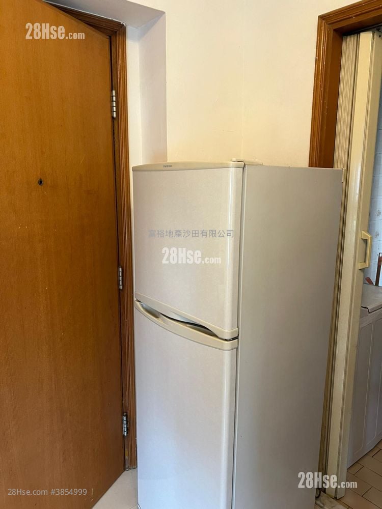 Golden Lion Garden Rental 2 Bedrooms , 1 Bathroom 306 ft²