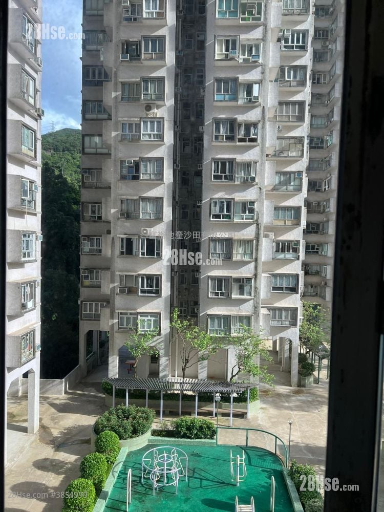 Golden Lion Garden Rental 2 Bedrooms , 1 Bathroom 306 ft²