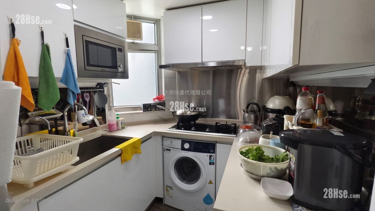 kitchen: City Point Sell 3 Bedrooms , 2 Bathrooms 722 ft²