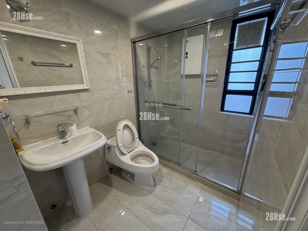 Grandeur Villa Rental 972 ft²
