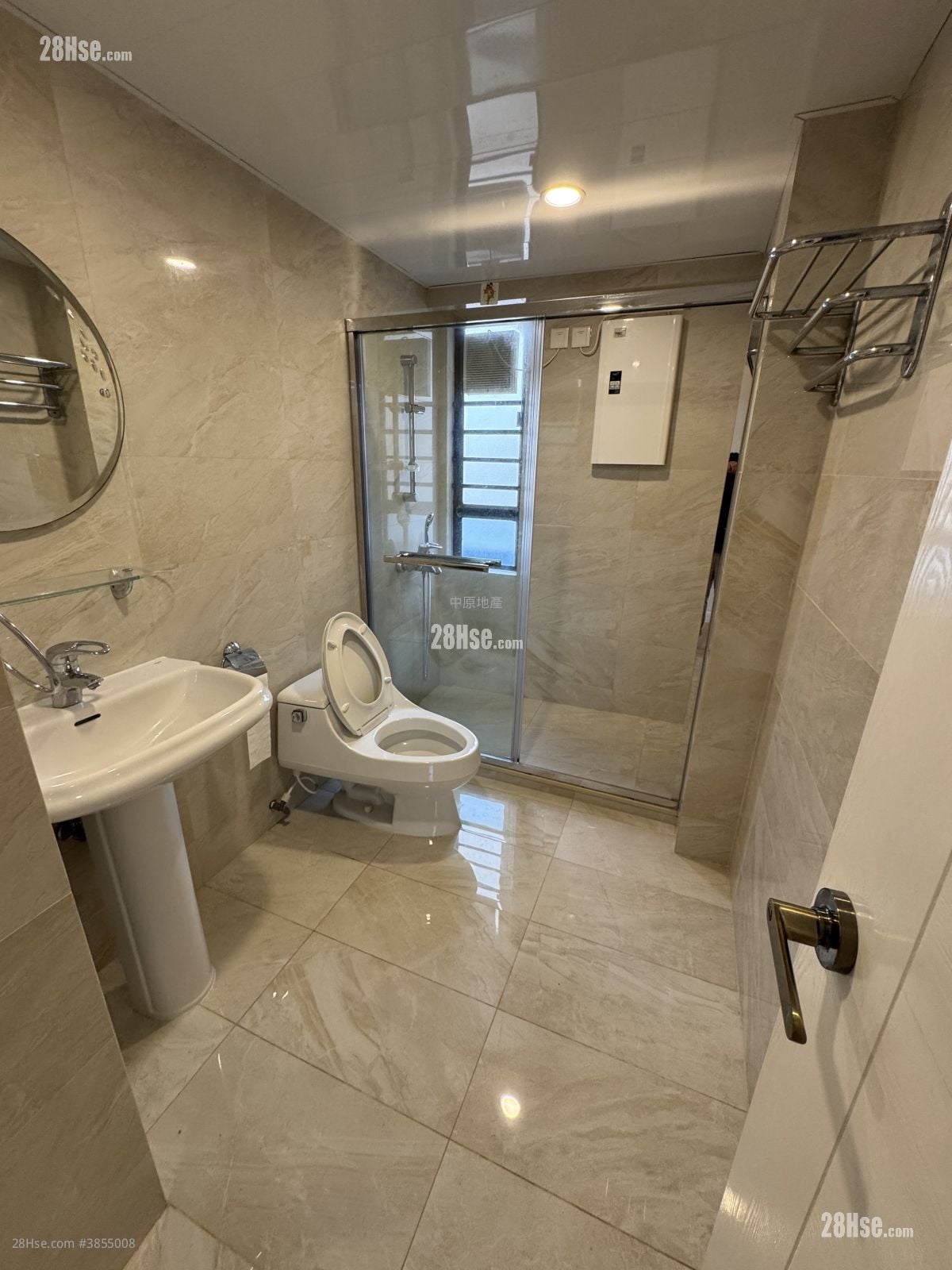 Grandeur Villa Rental 972 ft²