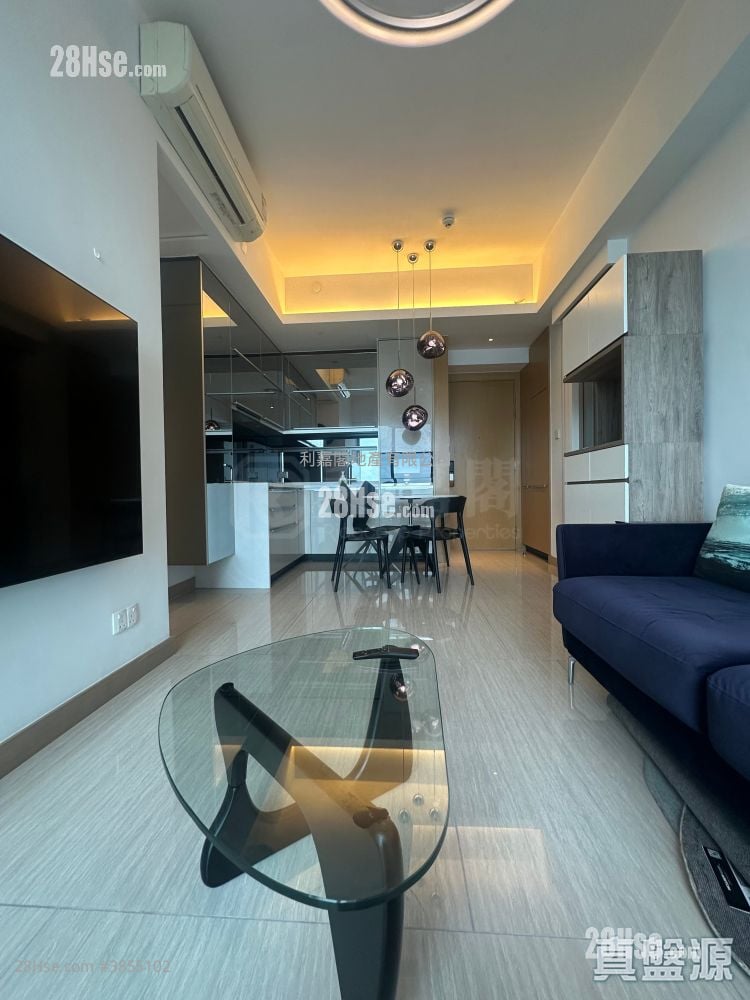 Cullinan West Sell 1 Bedroom , 1 Bathroom 532 ft²