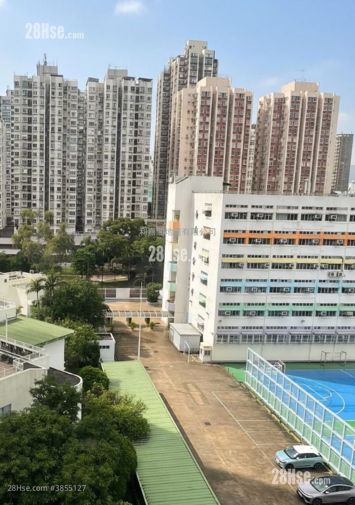 春暉花園 售盤 2 房 , 1 浴室 321 平方呎