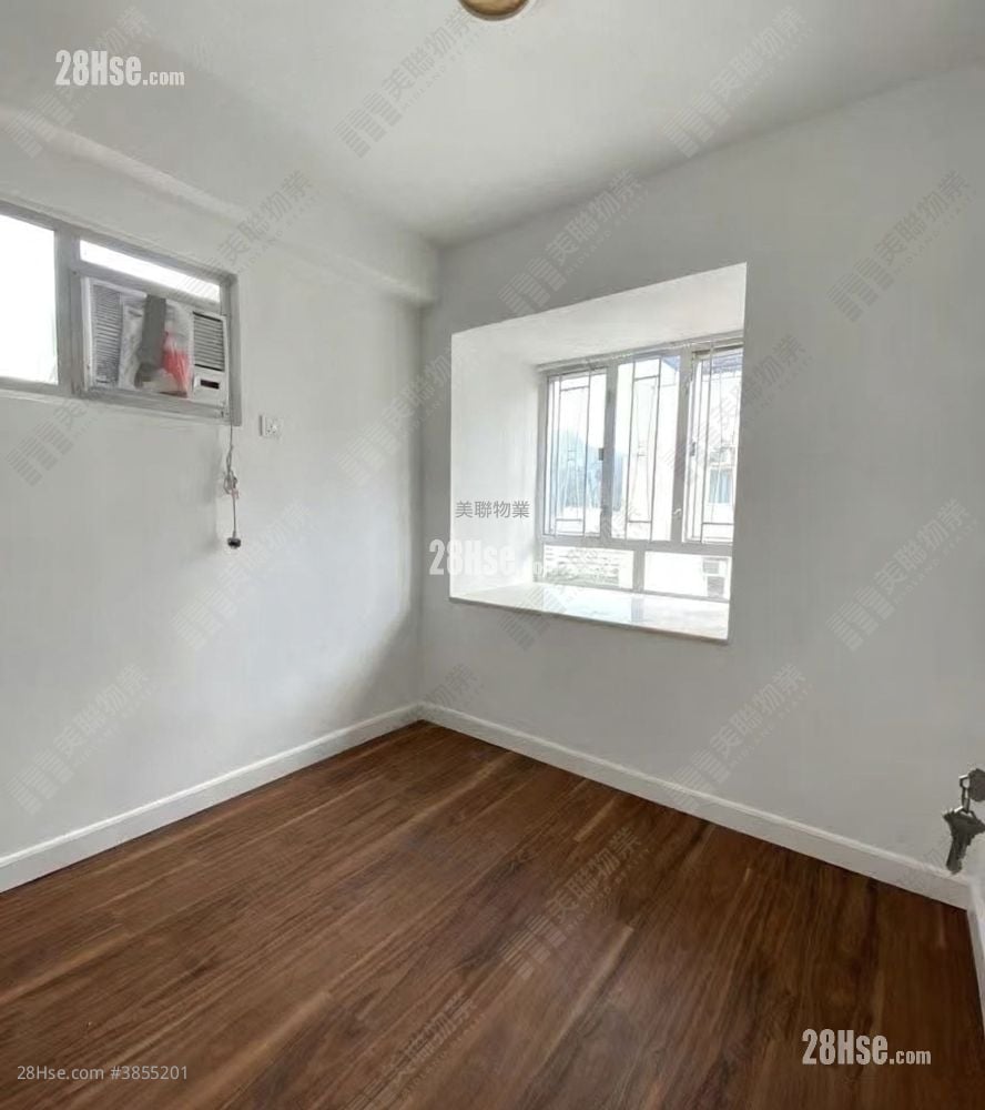 Chuen Fai Centre Sell 1 Bedroom 295 ft²