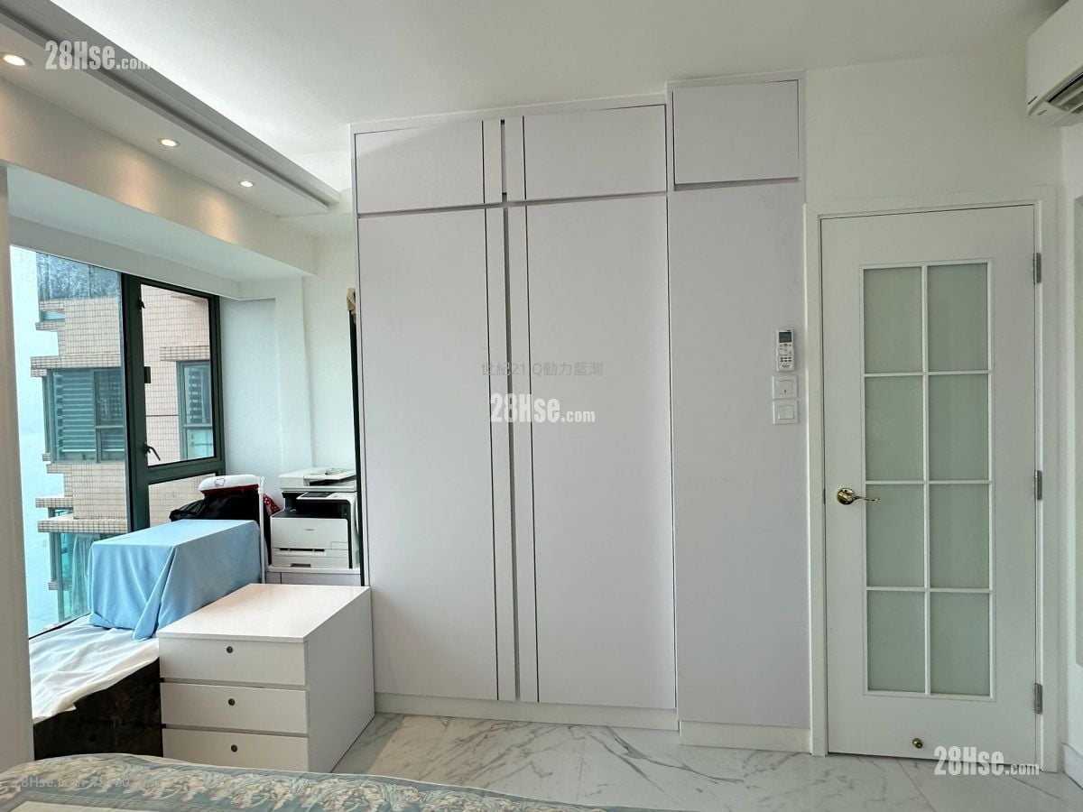 Island Resort Sell 4 Bedrooms , 2 Bathrooms 653 ft²