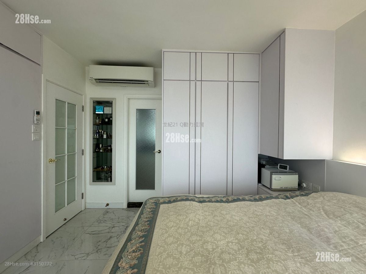Island Resort Sell 4 Bedrooms , 2 Bathrooms 653 ft²
