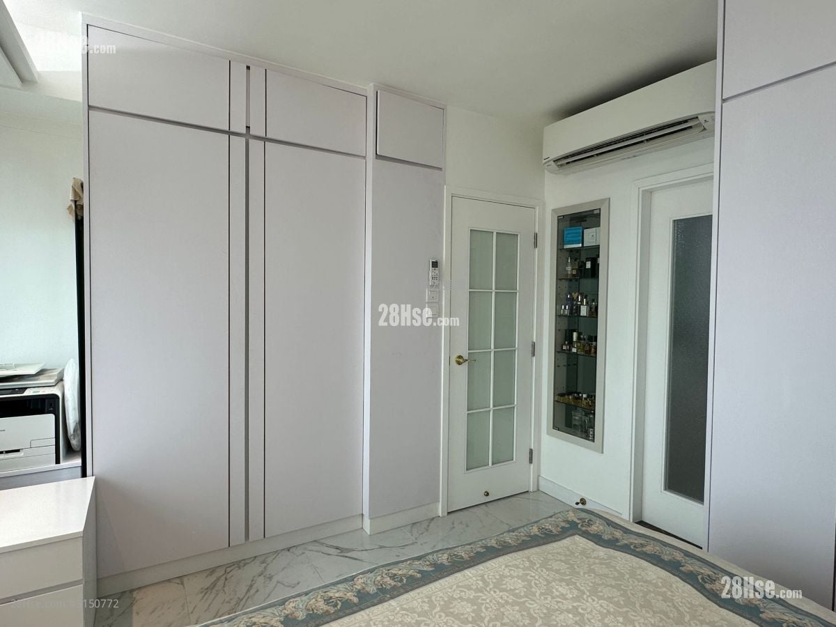 Island Resort Sell 4 Bedrooms , 2 Bathrooms 653 ft²