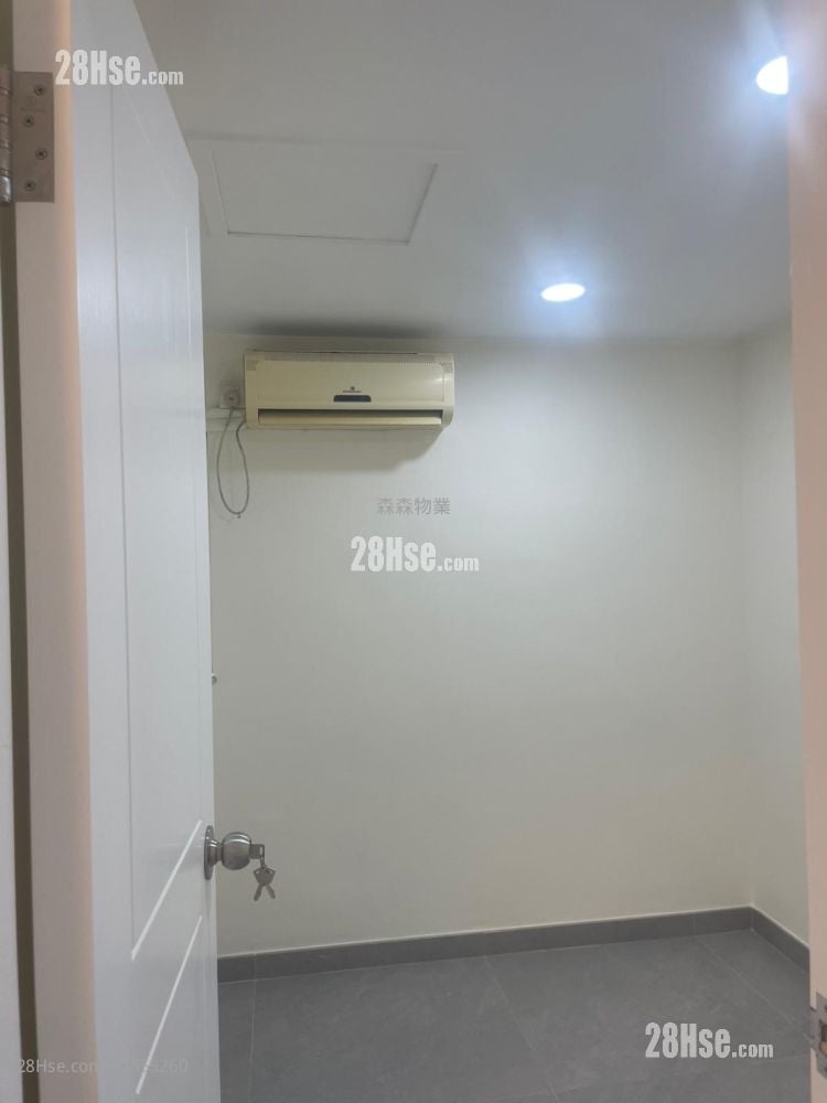 东发大厦 租盘 3 房 , 1 浴室 606 平方尺