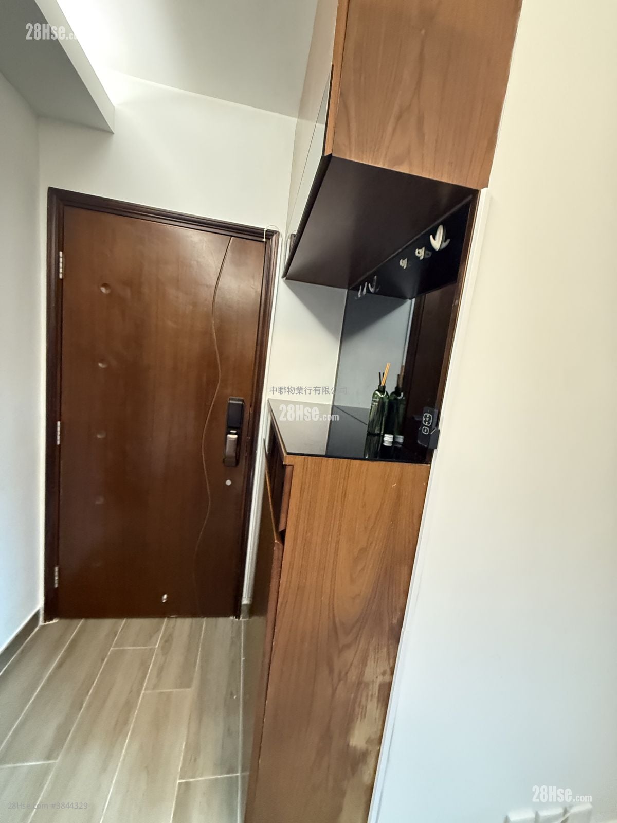 Grandeur Garden Rental 314 ft²