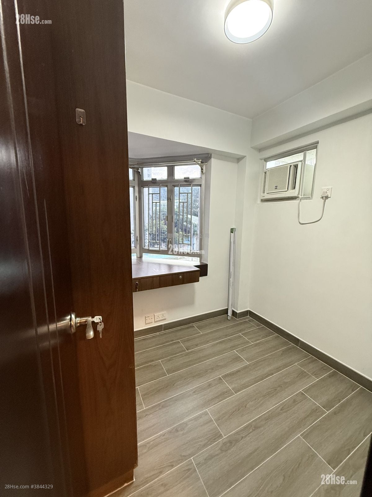 Grandeur Garden Rental 314 ft²