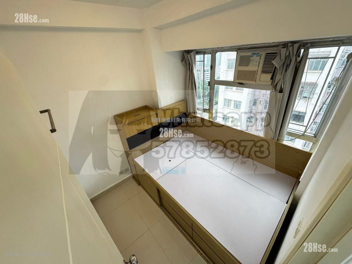Hayon Building Rental 2 Bedrooms , 1 Bathroom 251 ft²