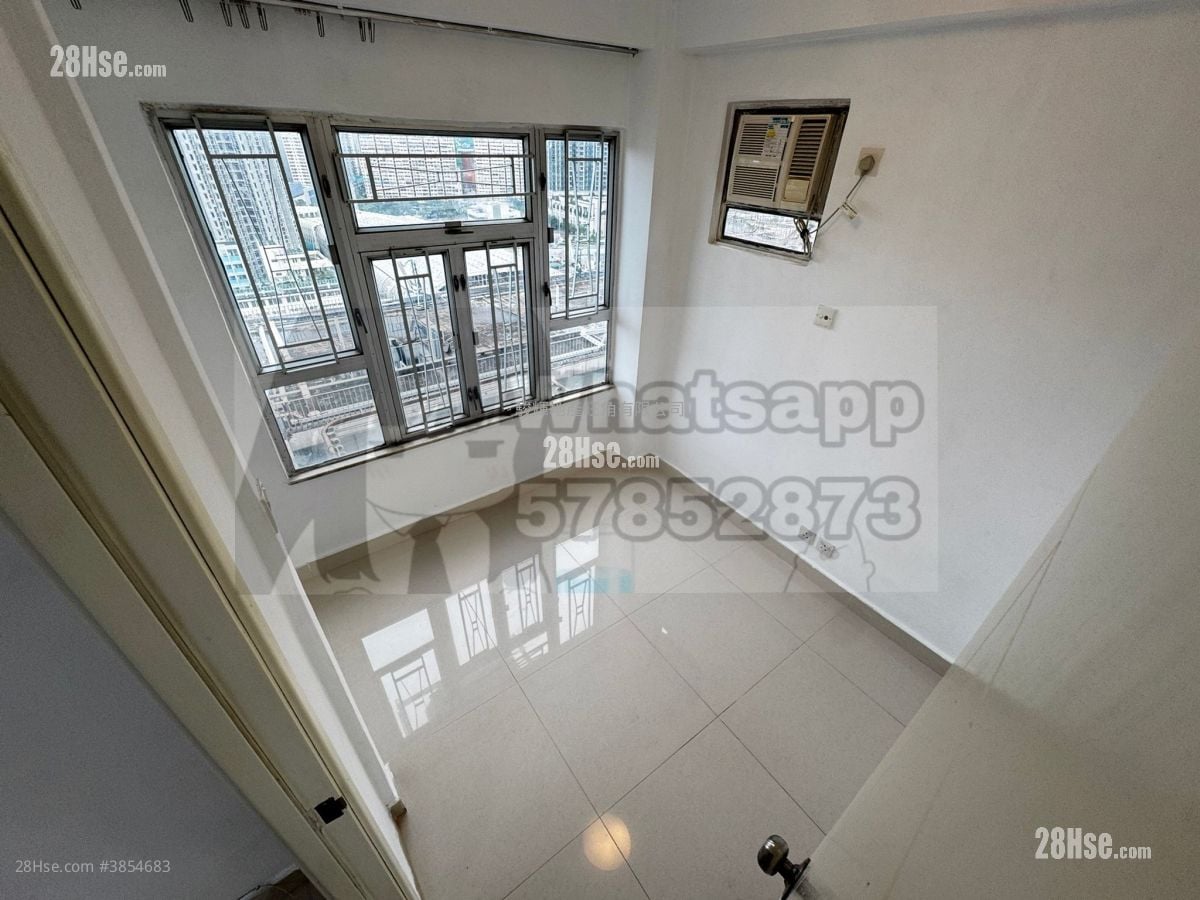 Hayon Building Rental 2 Bedrooms , 1 Bathroom 251 ft²