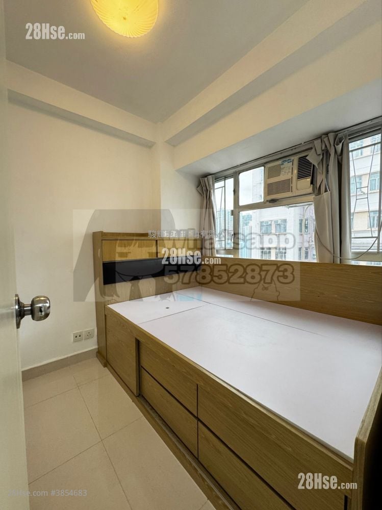 Hayon Building Rental 2 Bedrooms , 1 Bathroom 251 ft²