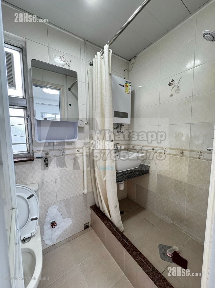 Hayon Building Rental 2 Bedrooms , 1 Bathroom 251 ft²