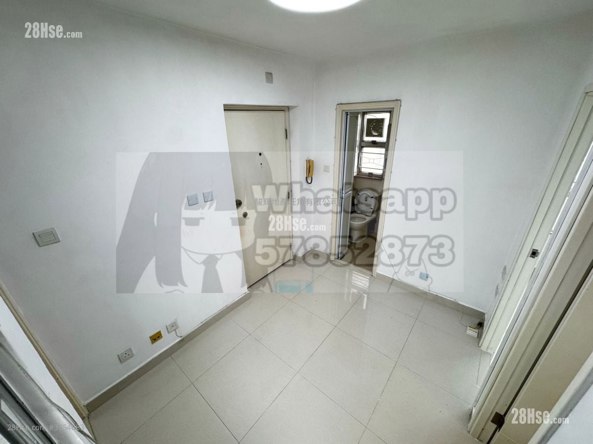 Hayon Building Rental 2 Bedrooms , 1 Bathroom 251 ft²