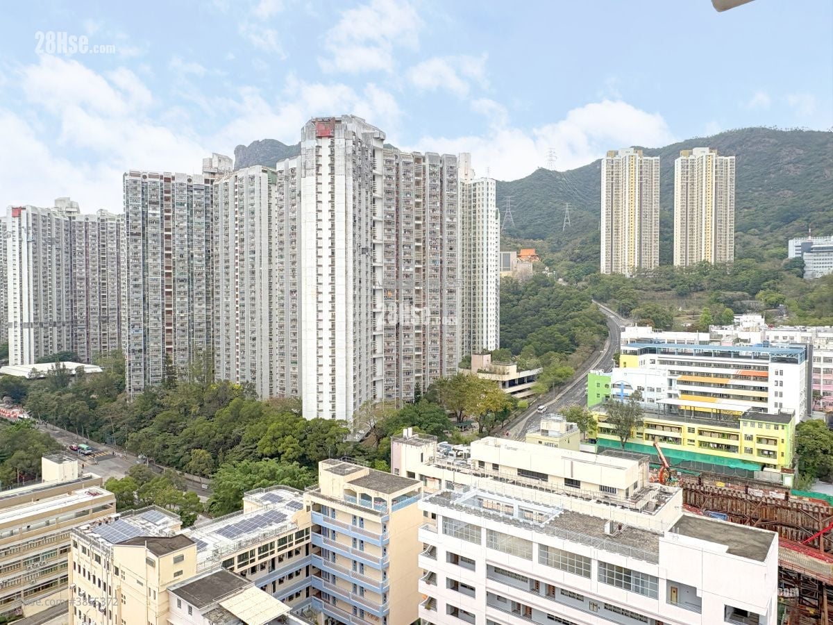 景觀: 翠鳳樓 售盤 2 房 , 1 浴室 438 平方呎