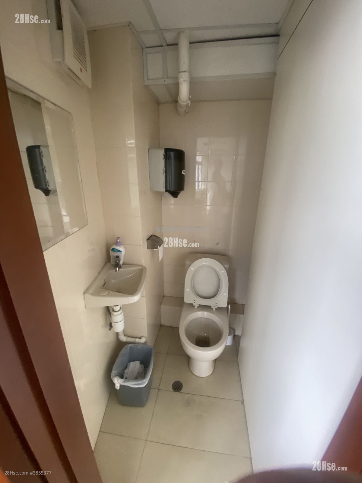 Pacific Trade Centre Rental 5+ Bedrooms , 3 Toilets