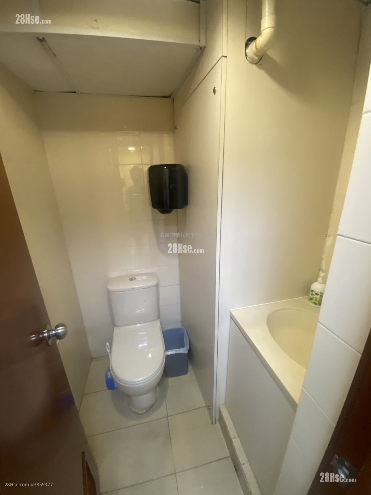 Pacific Trade Centre Rental 5+ Bedrooms , 3 Toilets
